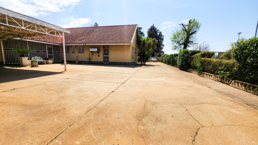 3 Bedroom Property for Sale in Stilfontein North West